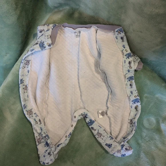 chick pea Footed Pajamas 3-6 Month - Picture 3 of 4